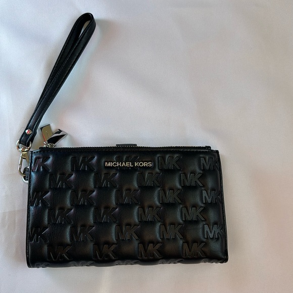 MICHAEL Michael Kors Handbags - Michael Michael Kors Jet Set DBLZP Wristlet Black EUC
